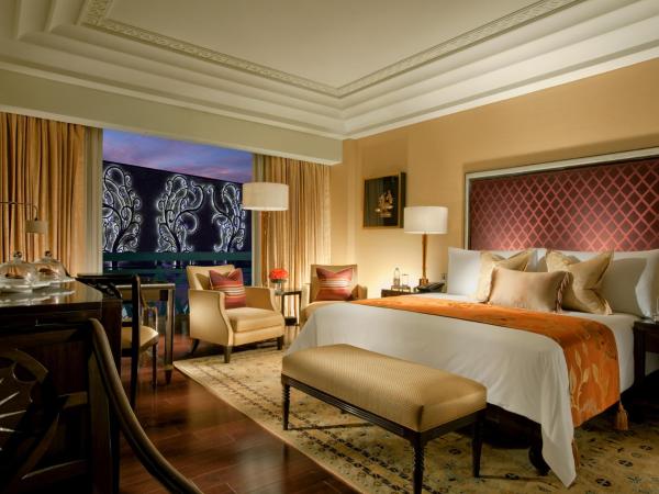 The Leela Palace Chennai : photo 2 de la chambre chambre double ou lits jumeaux deluxe - vue sur ville 