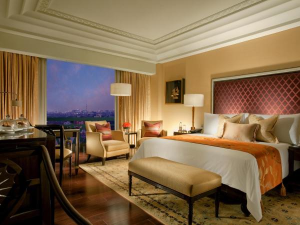 The Leela Palace Chennai : photo 3 de la chambre chambre double ou lits jumeaux deluxe - vue sur ville 