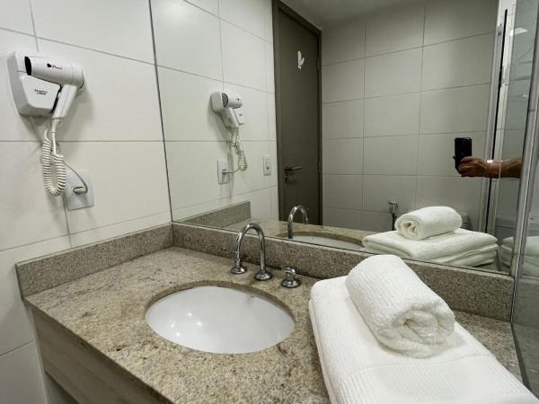 FLAT LUXO Recreio RJ ate 4P : photo 3 de la chambre suite supérieure 