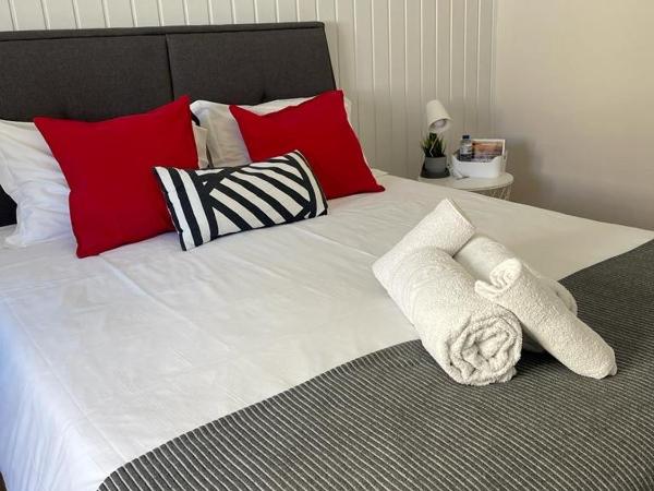 West Coast Peniche : photo 1 de la chambre chambre double avec salle de bains privative