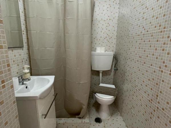 West Coast Peniche : photo 5 de la chambre chambre double avec salle de bains privative