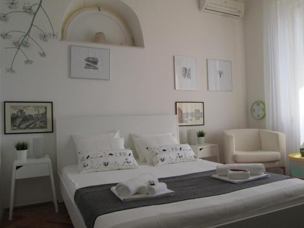 St. Lazarus Room : photo 3 de la chambre chambre double avec balcon - vue sur mer