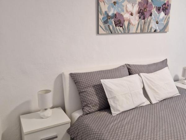 Apartment and Room Marija : photo 3 de la chambre chambre double avec salle de bains privative