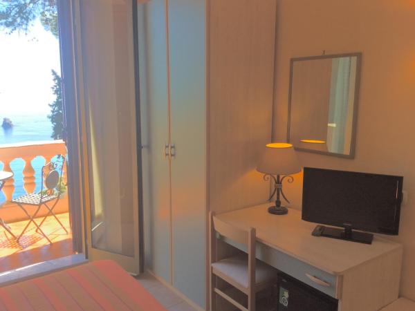 Jonic Hotel Mazzarò : photo 4 de la chambre chambre double avec balcon - vue sur mer