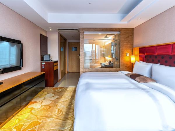 Koreana Hotel : photo 2 de la chambre chambre lit queen-size premier