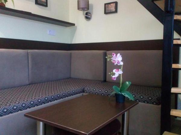 Borostyán Vendégház Eger : photo 2 de la chambre chambre triple avec salle de bains privative