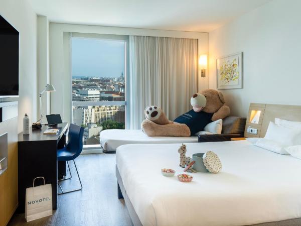 Novotel Barcelona City : photo 10 de la chambre chambre familiale - vue sur ville