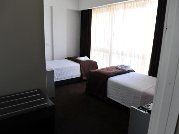 Hotel do Parque : photo 2 de la chambre suite familiale