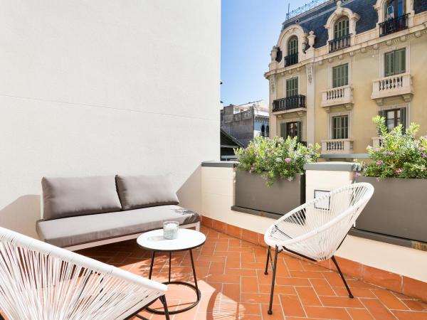 Murmuri Residence Mercader : photo 2 de la chambre appartement 2 chambres de luxe avec terrasse