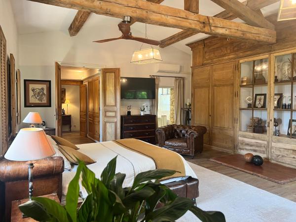 Villa Hautvallon : photo 1 de la chambre chambre double deluxe avec terrasse