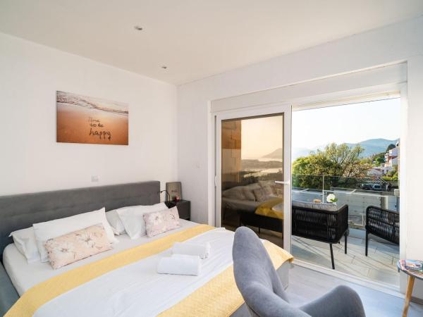 Dubrovnik Icy Guest House : photo 3 de la chambre chambre double supérieure avec balcon - vue sur mer