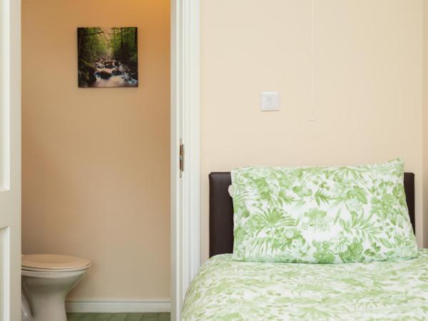 Silver Sea : photo 3 de la chambre chambre simple avec salle de bains privative