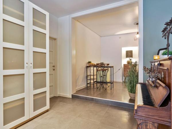 Charming getaway in the historical city center : photo 2 de la chambre chambre double