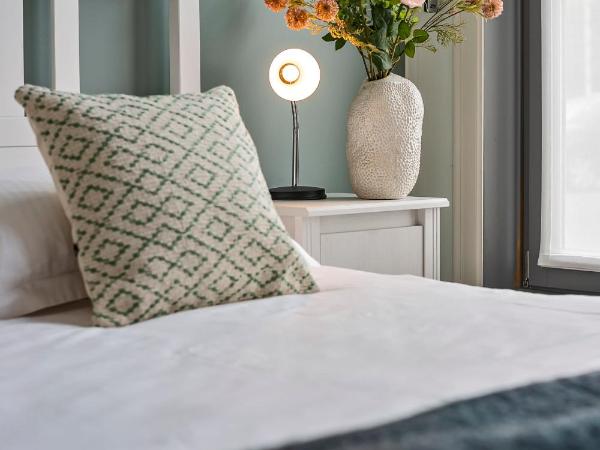 Charming getaway in the historical city center : photo 10 de la chambre chambre double