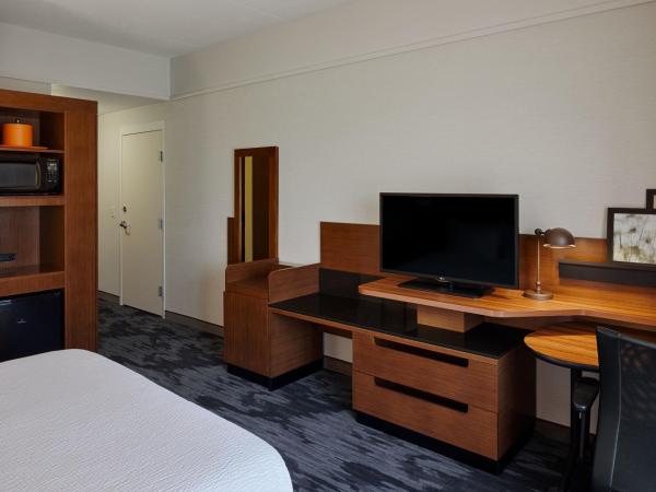 Fairfield Inn & Suites by Marriott Columbus Airport : photo 1 de la chambre chambre lit king-size - non-fumeurs