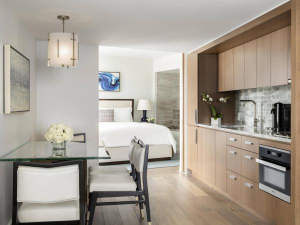 The Ritz-Carlton Residences, Waikiki Beach Hotel : photo 3 de la chambre suite d'angle deluxe - vue sur océan