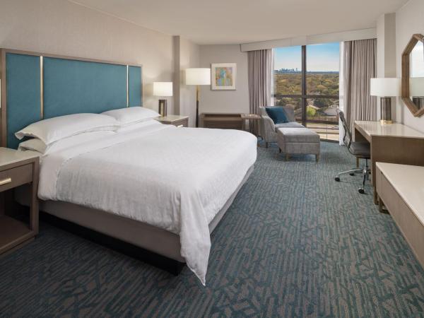 Sheraton Dallas Hotel by the Galleria : photo 1 de la chambre chambre lit king-size Étage club