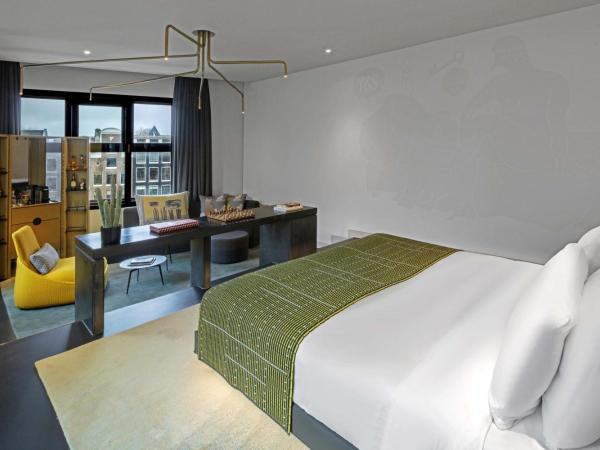 W Amsterdam : photo 7 de la chambre suite studio 1 chambre wow bank, avec 1 lit king-size rond