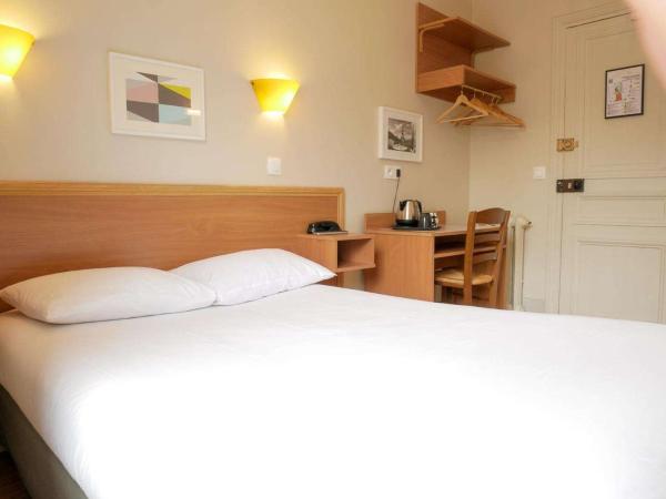 Bonséjour Montmartre : photo 3 de la chambre chambre double avec salle de bains commune