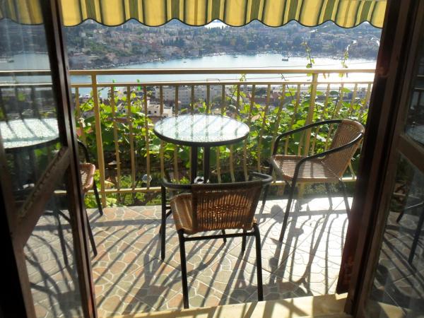 Pansion Panorama Dubrovnik : photo 4 de la chambre chambre double avec balcon et salle de bains privative - vue sur mer