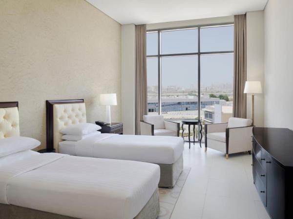 Delta Hotels by Marriott Dubai Investment Park : photo 4 de la chambre executive twin room with pantry lounge access and shuttle bus to jbr beach and various shopping malls