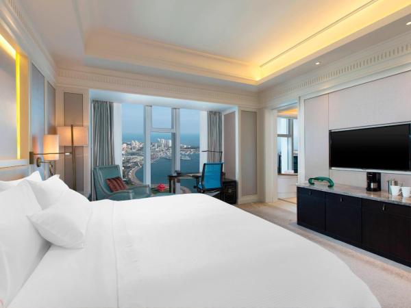 The Westin Qingdao - Instagrammable : photo 4 de la chambre club lounge access, 1 bedroom larger suite, 1 king, sea view