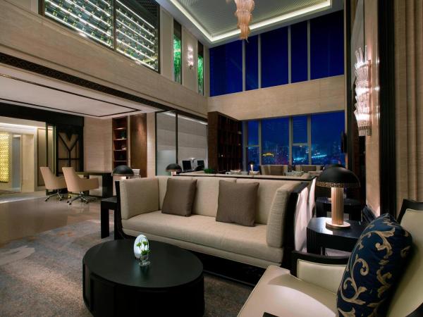 The Westin Qingdao - Instagrammable : photo 8 de la chambre club lounge access, larger guest room, 2 double, city view