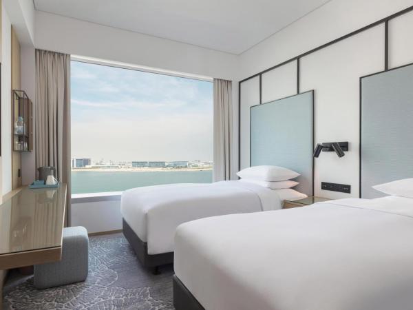 Four Points by Sheraton Hong Kong, Tung Chung : photo 2 de la chambre chambre traditionnelle avec 2 lits jumeaux - vue sur océan