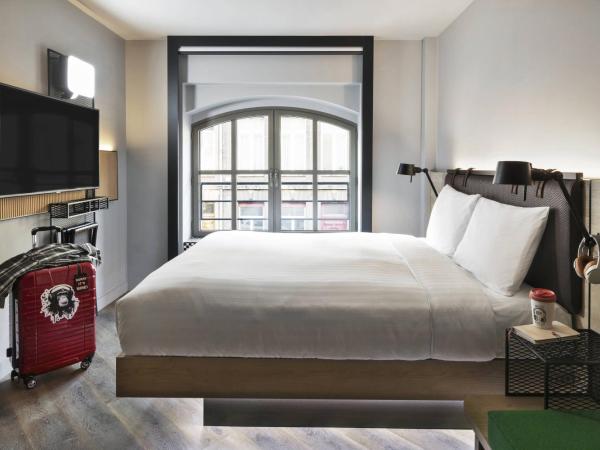 Moxy Lille City : photo 3 de la chambre chambre lit queen-size moxy sleeper