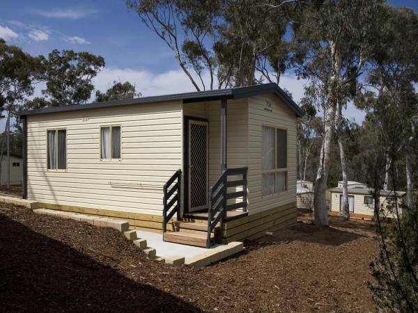 Alivio Tourist Park Canberra : photo 2 de la chambre ridge view cabin (2 bedroom)