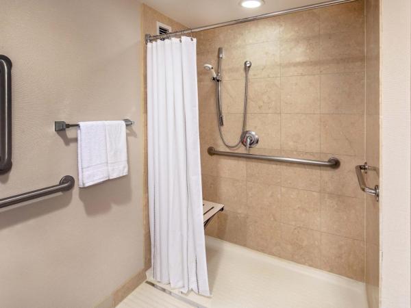 Sheraton Pentagon City : photo 6 de la chambre chambre avec 2 lits doubles - vue limitée