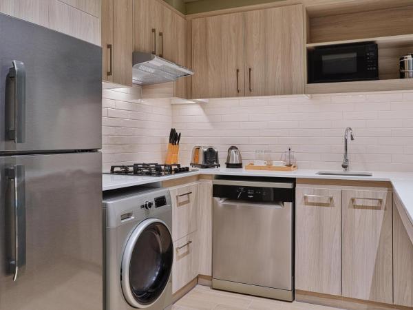 Element Al Jaddaf, Dubai : photo 4 de la chambre 1 bedroom apartment with 1 king, sofa bed, creek view (complimentary transfer to dubai mall, festival city mall, la mer beach & al jaddaf metro)