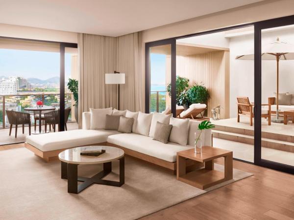 The Sanya EDITION : photo 5 de la chambre suite avec terrasse