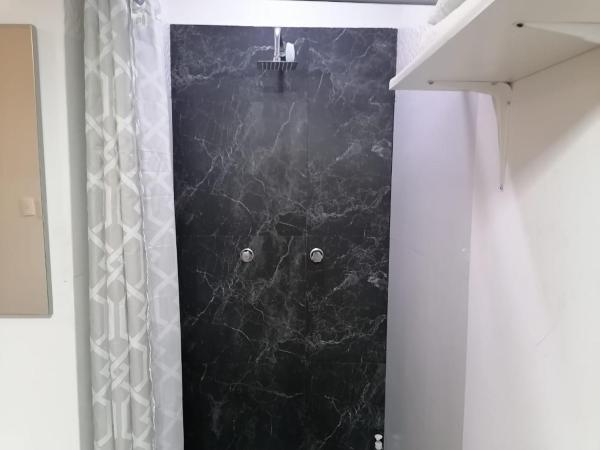 Habitaciones Narvarte Del Valle : photo 6 de la chambre chambre triple avec baignoire