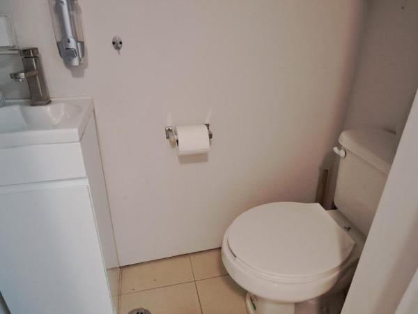 Habitaciones Narvarte Del Valle : photo 8 de la chambre chambre triple avec baignoire