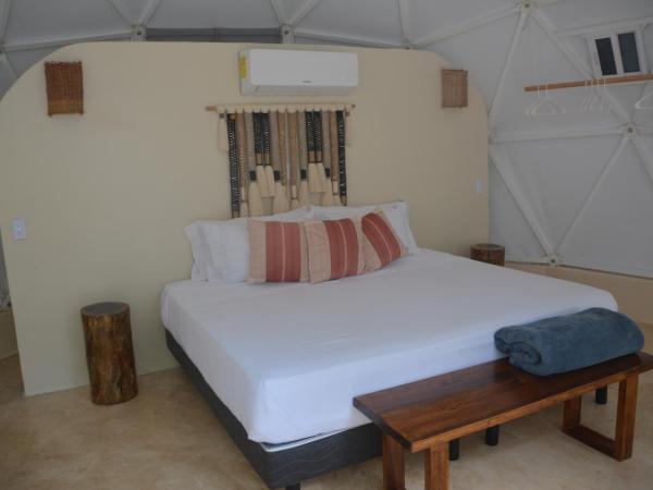 Glamping Mayan Glam : photo 2 de la chambre chambre lit king-size - vue sur piscine 