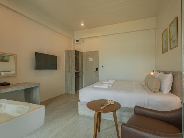 Ang Pao Hotel - SHA Extra Plus : photo 4 de la chambre chambre lit king-size deluxe