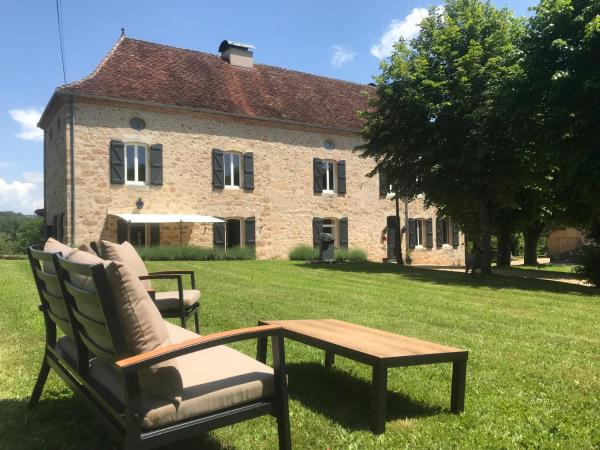 Château de Bataillé : photo 9 de la chambre chambre triple avec terrasse