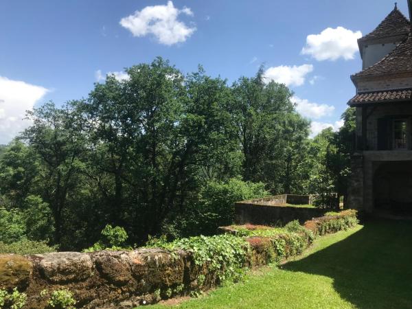 Château de Bataillé : photo 10 de la chambre chambre triple avec terrasse