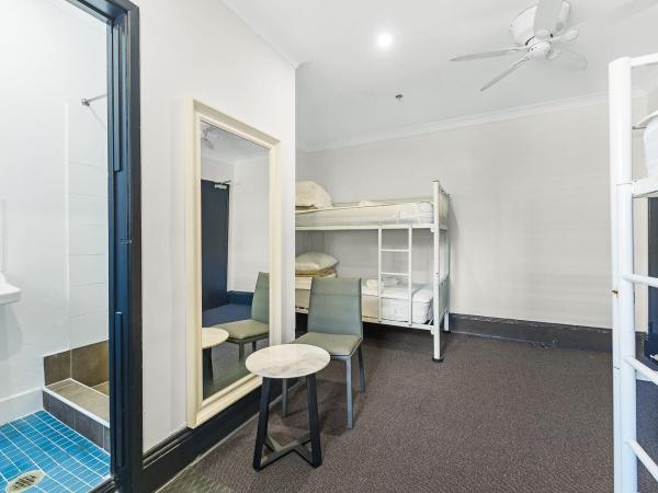 London Plane Backpackers : photo 4 de la chambre lit dans dortoir pour femmes de 4 lits (réservé aux personnes de 18 à 40 ans)