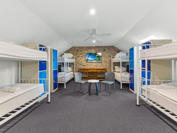 London Plane Backpackers : photo 3 de la chambre bunk bed in mixed dormitory room (ages 18-40 years only)