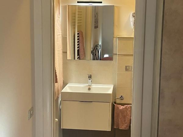 Appartamento Belvedere : photo 9 de la chambre chambre double avec salle de bains privative