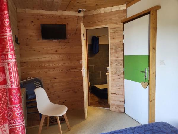 Auberge La Coulette : photo 2 de la chambre chambre double avec salle de bains privative