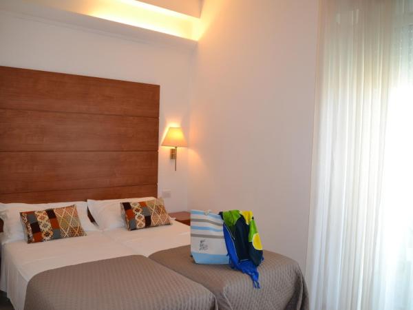 Hotel Villa del Parco : photo 5 de la chambre chambre double ou lits jumeaux supérieure