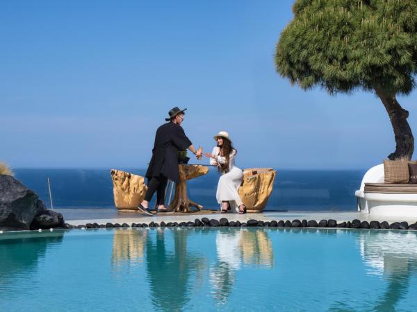 San Marino Suites by Calm Collection : photo 10 de la chambre suite avec piscine dans une grotte