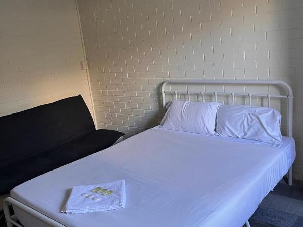 H & D Apartments : photo 6 de la chambre studio lit queen-size