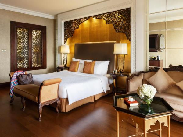 Jumeirah Zabeel Saray Dubai : photo 3 de la chambre hébergement deluxe lit king-size avec balcon, accès au spa de luxe, club enfants & ados et cinéma privé - vue sur mer 