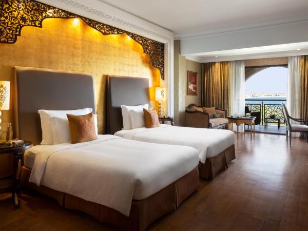 Jumeirah Zabeel Saray Dubai : photo 3 de la chambre hébergement familiale deluxe avec balcon, accès au spa de luxe, club enfants & ados et cinéma privé - vue sur mer