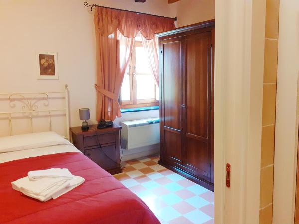 Villa Maria Pia : photo 2 de la chambre chambre double standard
