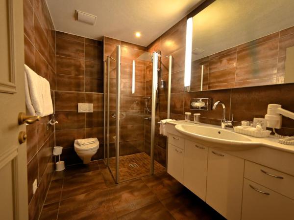 Romantik Hotel Schweizerhof : photo 7 de la chambre suite 3 chambres supérieure - vue sur l'eiger